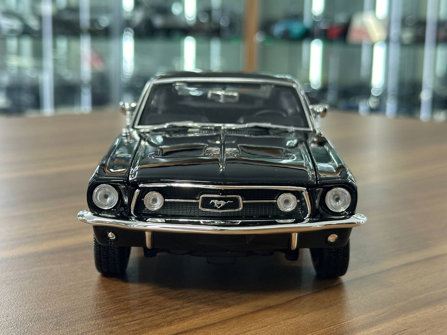 1/18 Diecast Maisto Ford Mustang GTA Fastback 1967 in Black