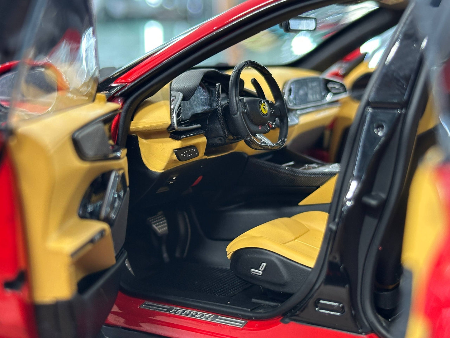 1/18 Diecast Ferrari Purosangue – BBR Collection (Rosso Corsa, Panoramic Roof, Limited 340 pcs, Full Opening)