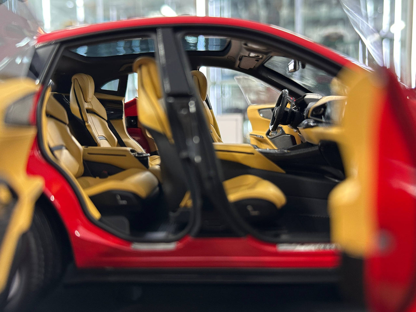 1/18 Diecast Ferrari Purosangue – BBR Collection (Rosso Corsa, Panoramic Roof, Limited 340 pcs, Full Opening)