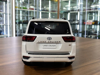 1/18 Diecast Toyota Land Cruiser LC300 ZX by LCD in White |Full Opening