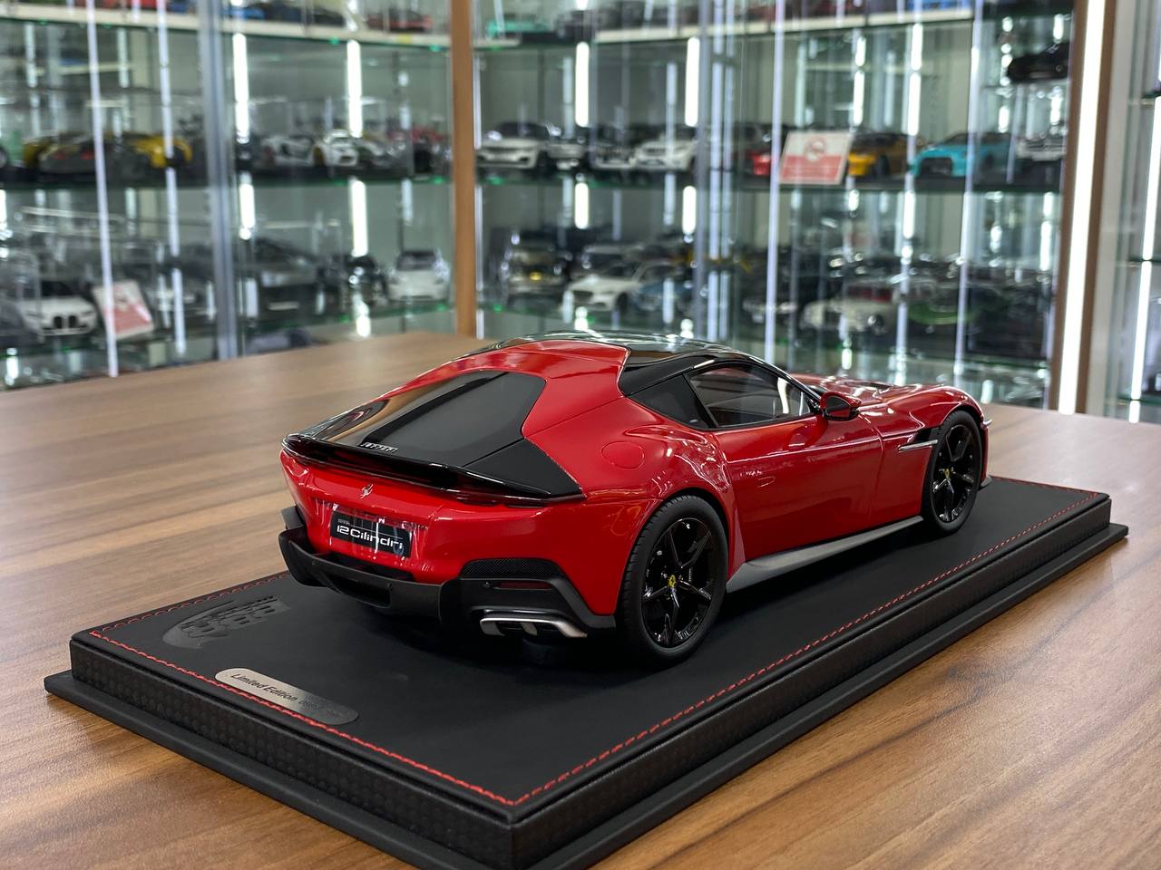 1/18 Resin Ferrari 12 Cilindri – BBR Models in Rosso Corsa