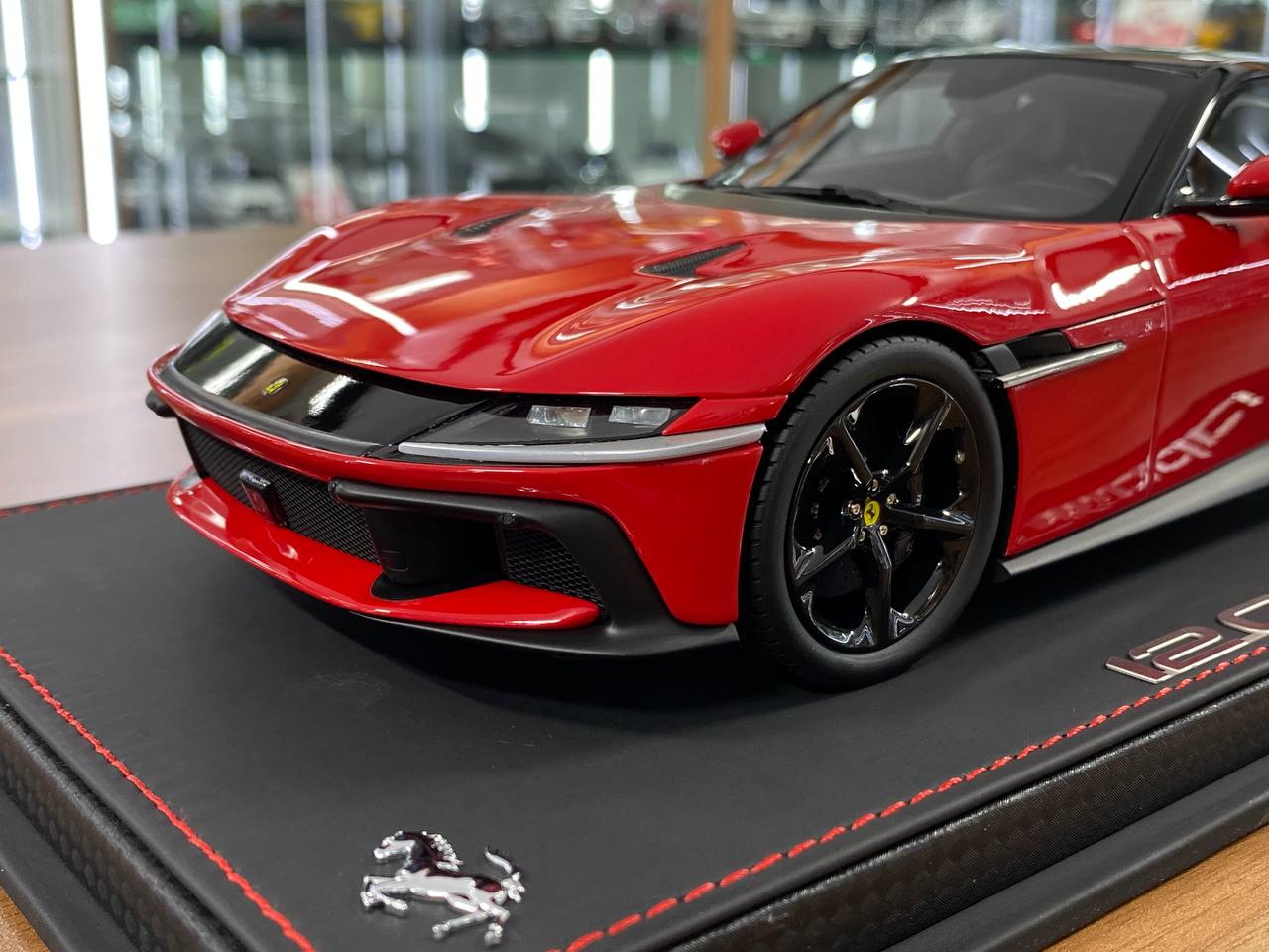 1/18 Resin Ferrari 12 Cilindri – BBR Models in Rosso Corsa