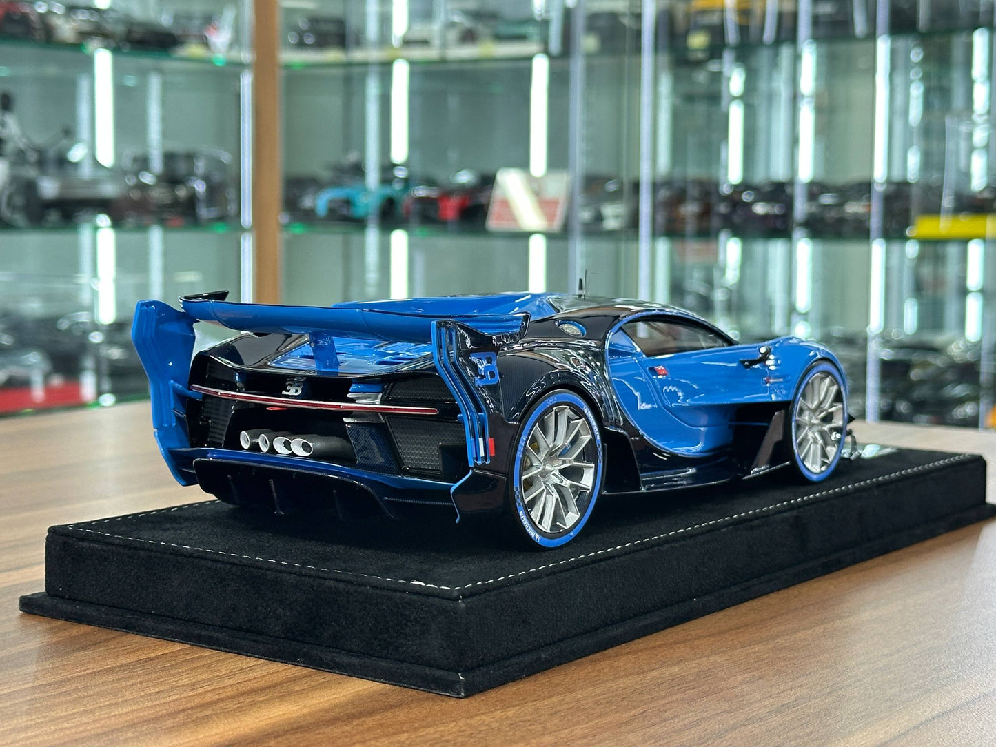 1/18 Resin Bugatti Vision GT – H&H Models (Ocean Blue / Blue Carbon, Limited 30 pcs)