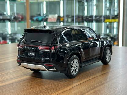 1/18 Diecast Lexus LX 600 V6 (2024) – LCD Models (Black, Full Opening)