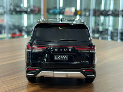 1/18 Diecast Lexus LX 600 V6 (2024) – LCD Models (Black, Full Opening)