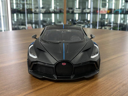 1/18 Metal Diecast Bburago Bugatti Divo Matt Carbon Fiber - Full Opening