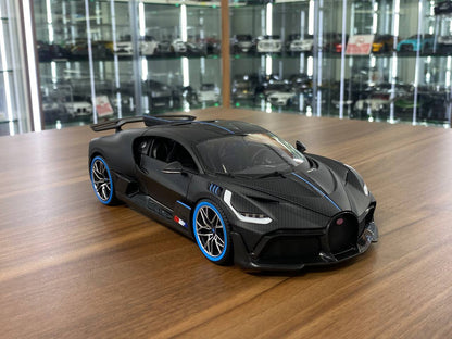 1/18 Metal Diecast Bburago Bugatti Divo Matt Carbon Fiber - Full Opening