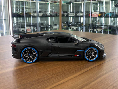 1/18 Metal Diecast Bburago Bugatti Divo Matt Carbon Fiber - Full Opening