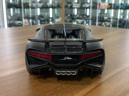 1/18 Metal Diecast Bburago Bugatti Divo Matt Carbon Fiber - Full Opening