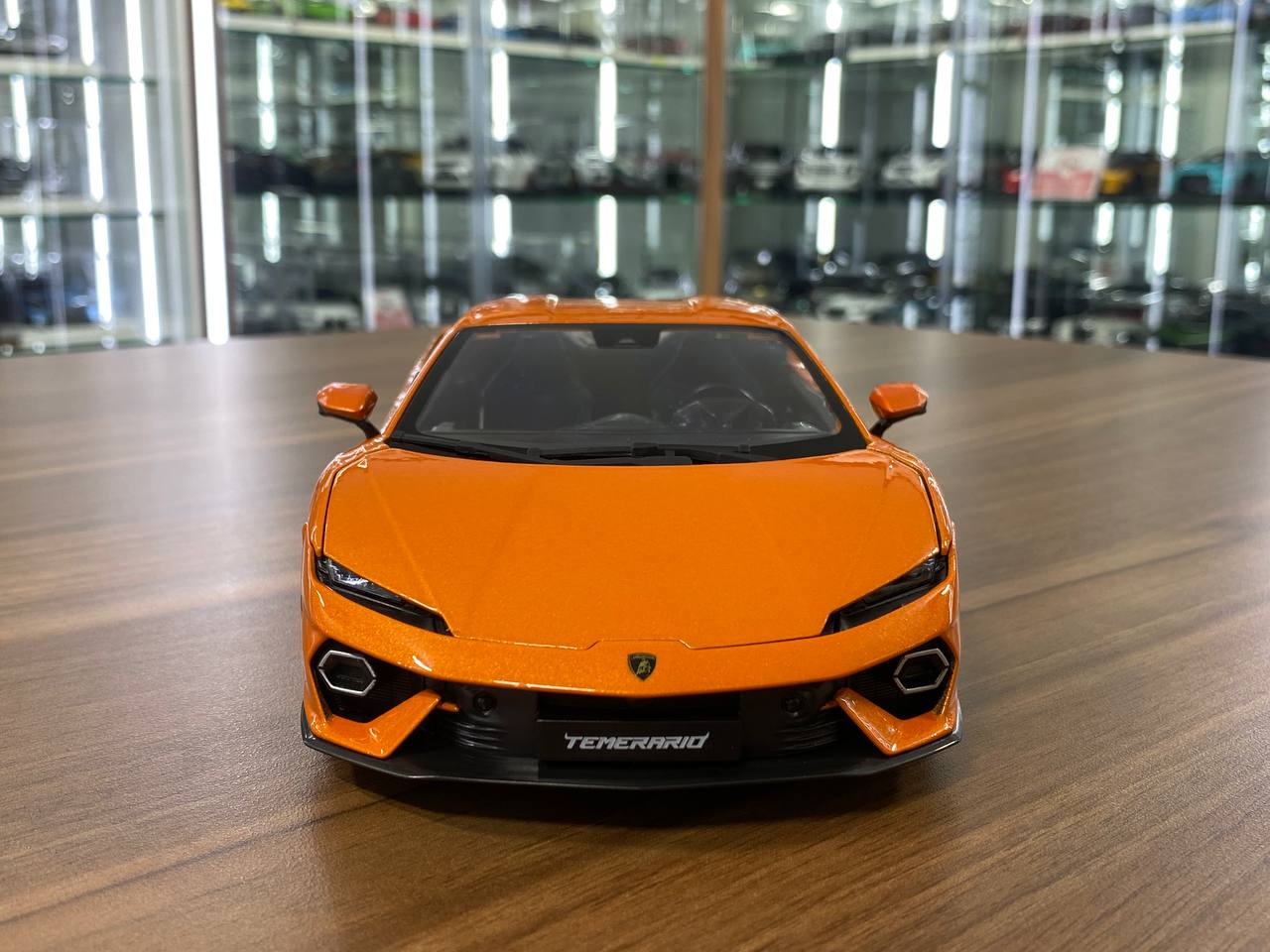 1/18 Metal Diecast Bburago Lamborghini Temerario  Orange - Full Opening