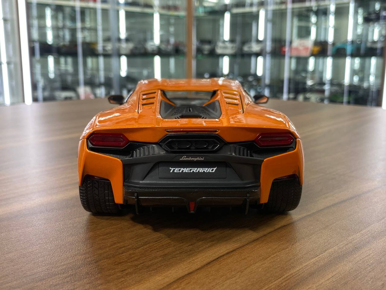 1/18 Metal Diecast Bburago Lamborghini Temerario  Orange - Full Opening