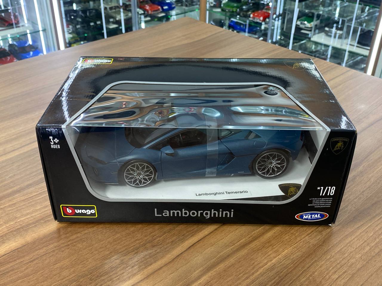 1/18 Metal Diecast Bburago Lamborghini Temerario Matt Blue - Full Opening