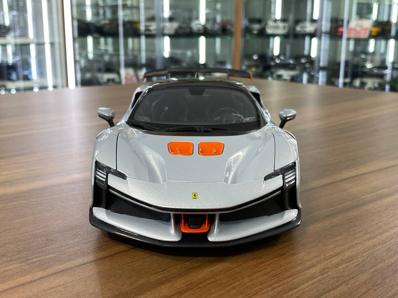 1/18 Metal Diecast Bburago Ferrari SF90 XX Stradale in Silver