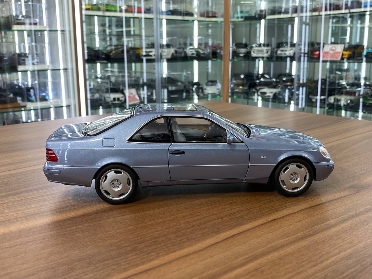 1/18 Diecast Norev Mercedes-Benz CL 600 ( C 140 ) ( 1996-1998 ) Pearl Blue Metallic