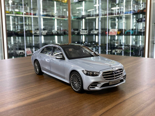 1/18 Diecast Norev (Dealer Edition) Mercedes-Benz S-Class V223 (2020) High-tech Silver