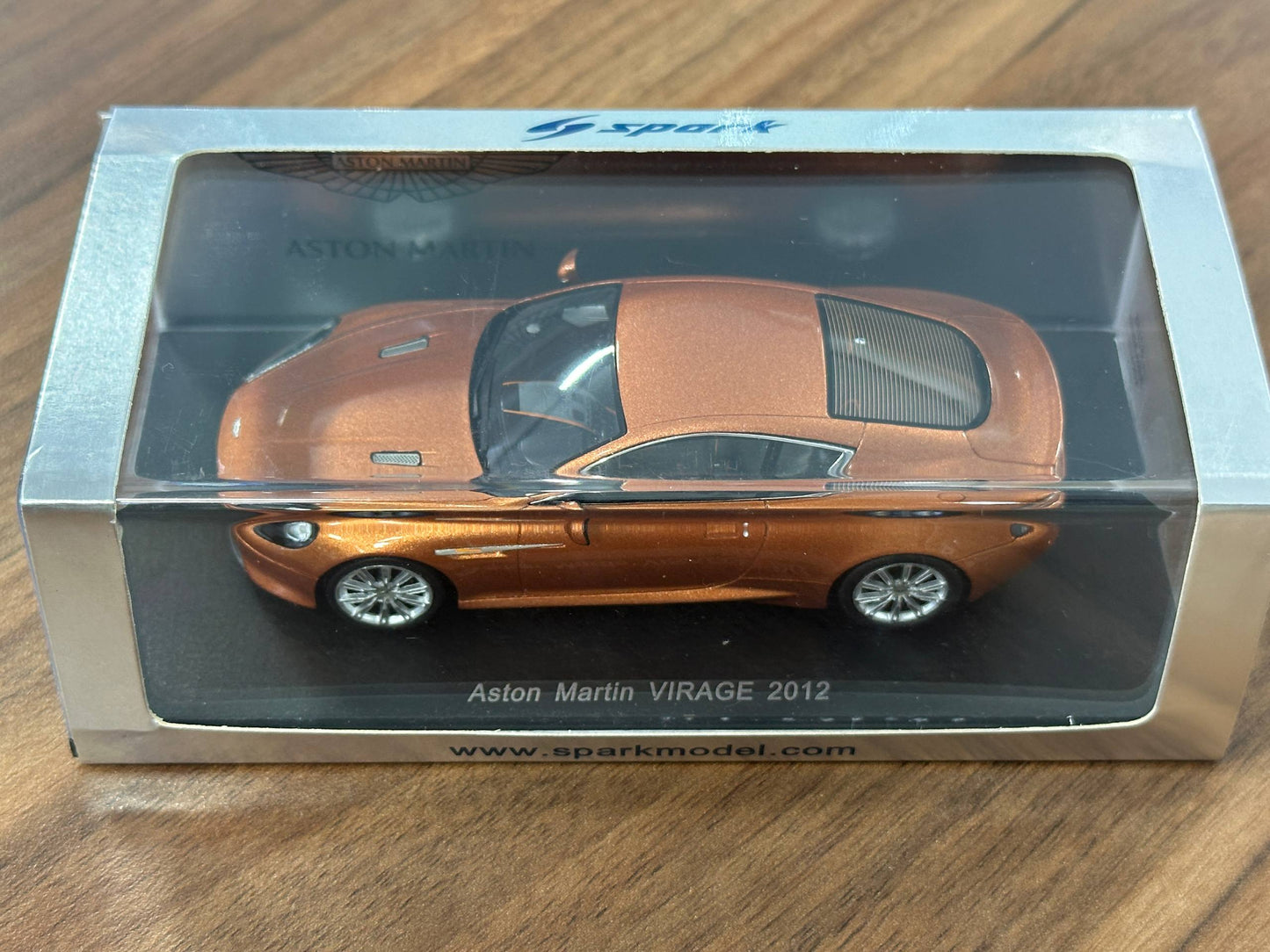 1/43 Diecast Aston Martin Virage (2012) – Spark Models (Bronze, Non-Opening)