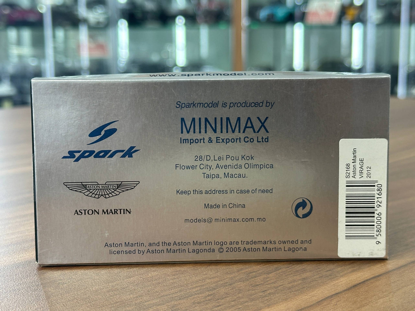 1/43 Diecast Aston Martin Virage (2012) – Spark Models (Bronze, Non-Opening)
