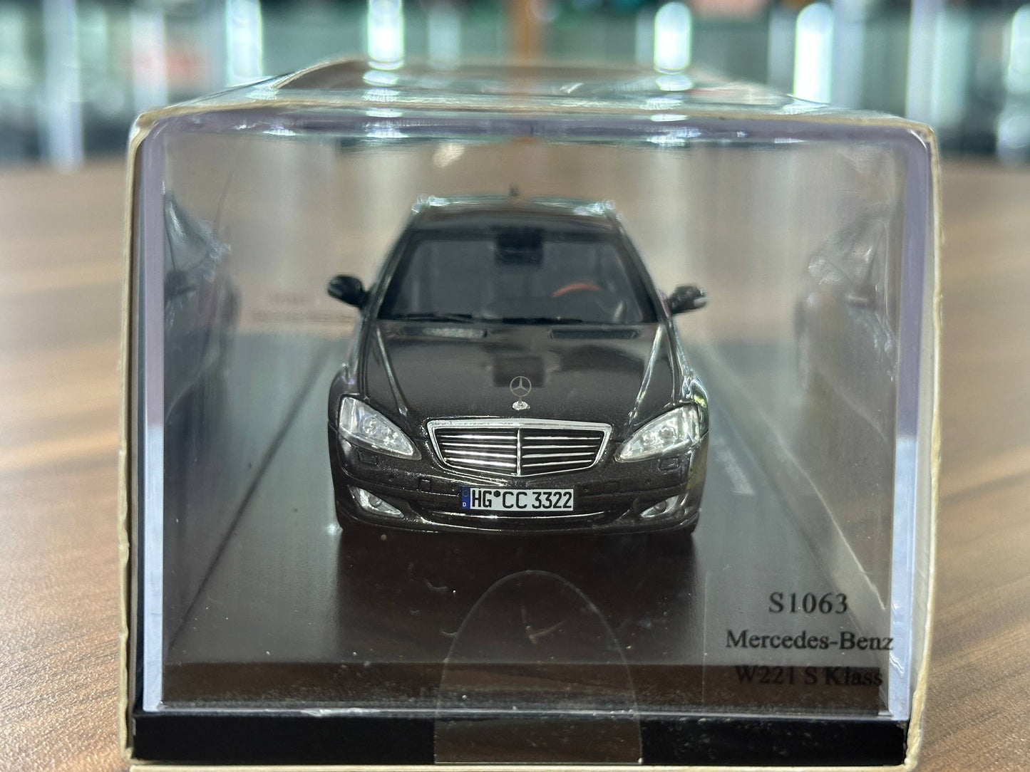 1/43 Diecast Model Mercedes-Benz W221 S-Klass – (Spark Models)