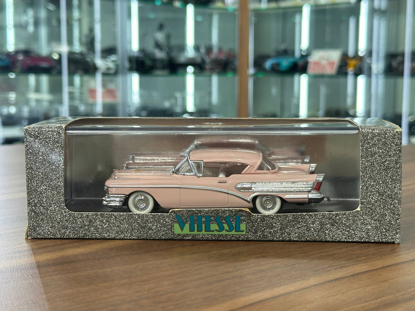 1/43 Diecast Model Buick Roadmaster 2-Door 1958 – (La Collection VITESSE)