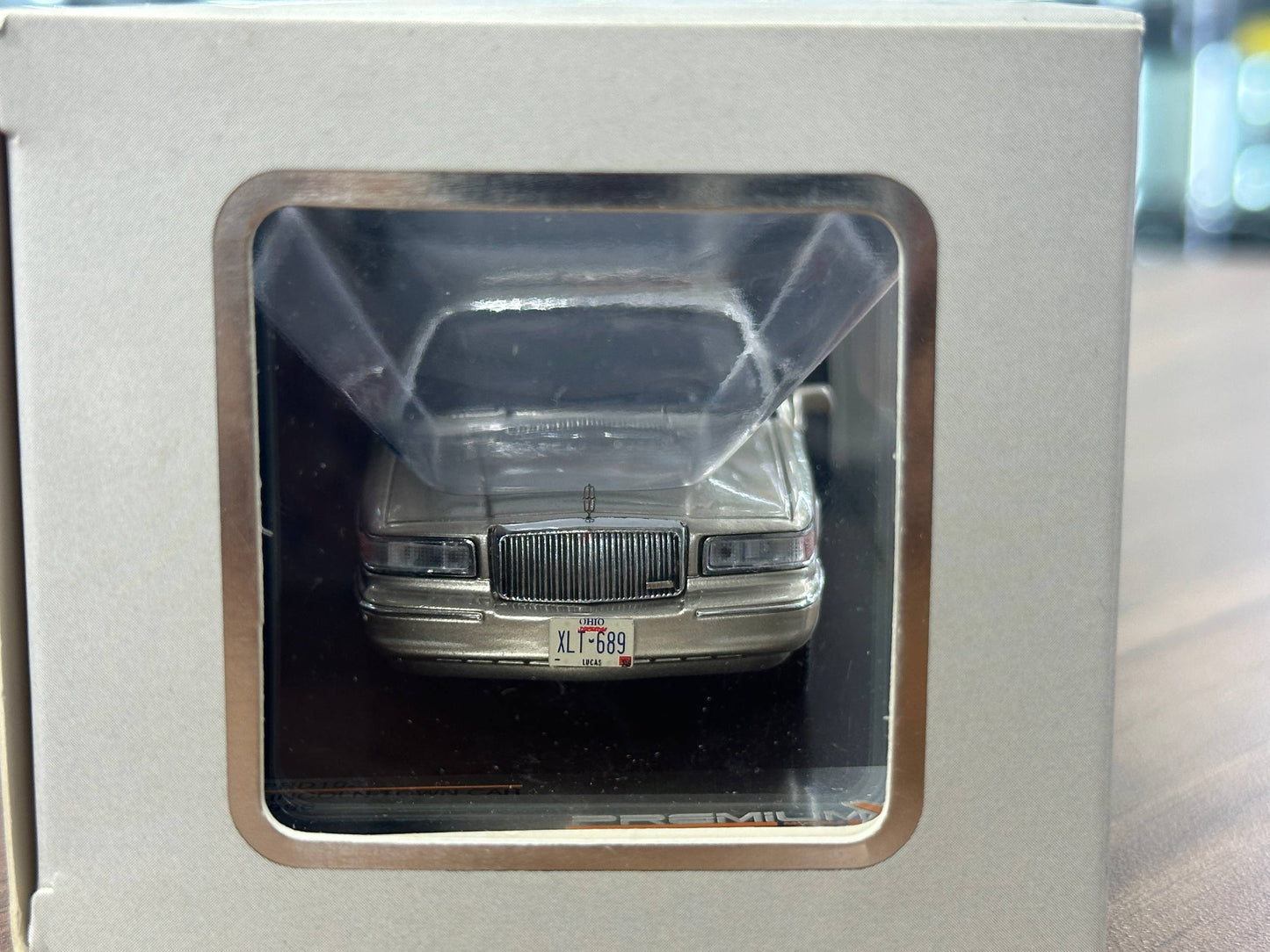 1/43 Diecast Model Lincoln Town Car 1996 in Champagne – (Premium X Models)