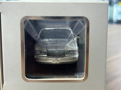 1/43 Diecast Model Lincoln Town Car 1996 in Champagne – (Premium X Models)