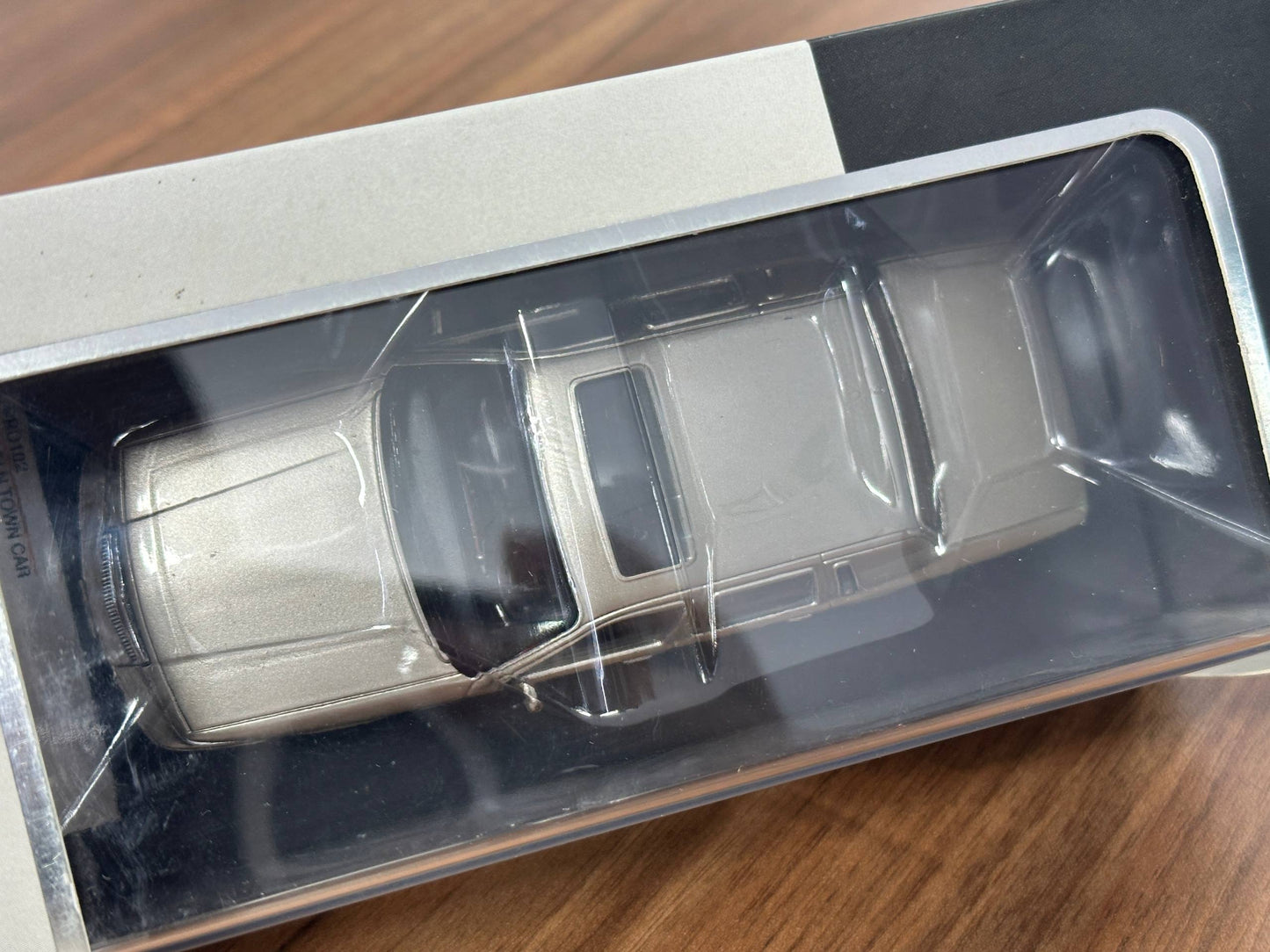 1/43 Diecast Model Lincoln Town Car 1996 in Champagne – (Premium X Models)