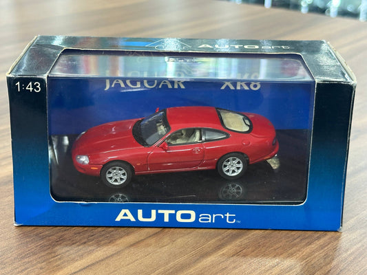 1/43 Diecast Model Jaguar XK8 Coupe – (AUTOart)