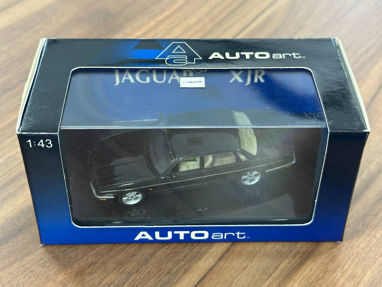 1/43 Diecast Model Jaguar XJR in Black – (AUTOart)