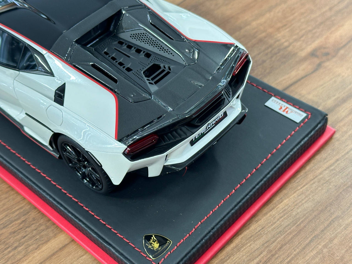 MR Collection Lamborghini Temerario Alleggerita Package Balloon White 1:18 Resin Model Limited 99 pcs