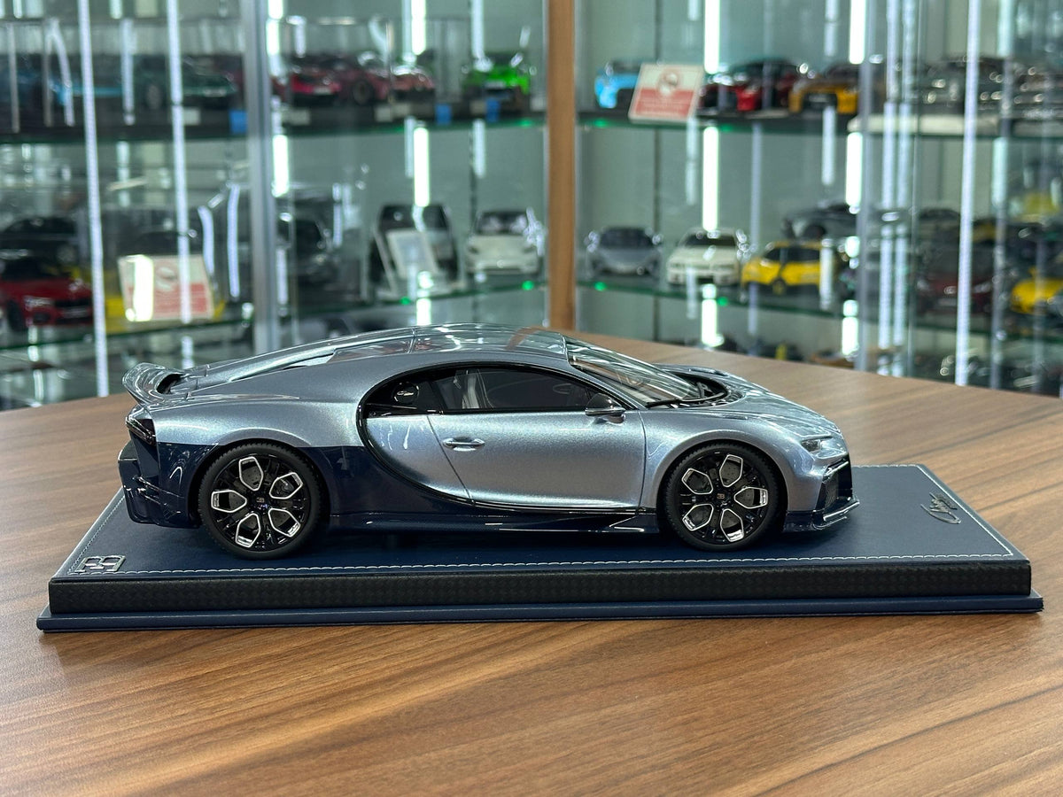 1/18 Resin MR Collection Bugatti Chiron Profilee Argent Atlantique / blue royal Limited-499 pcs
