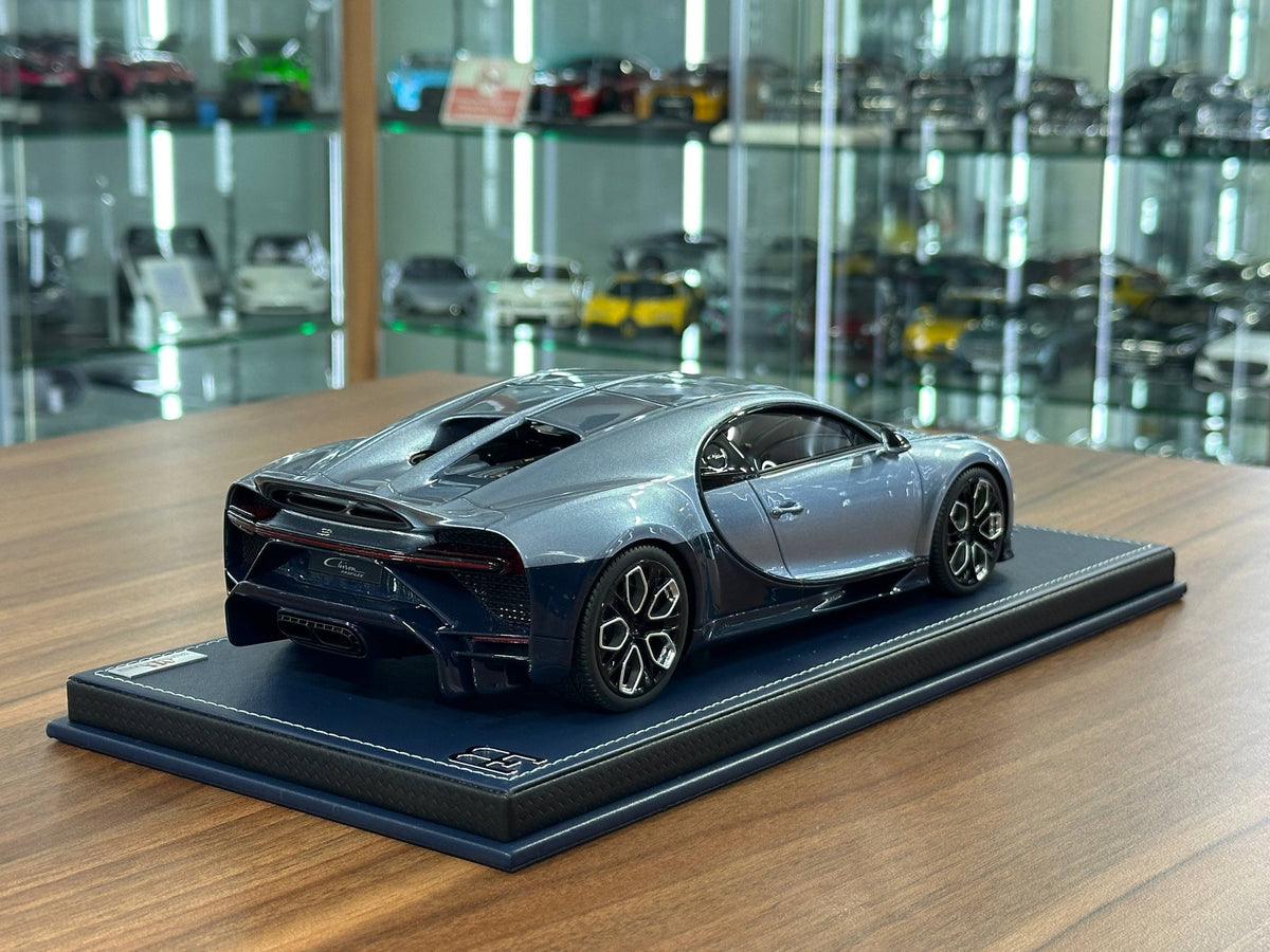 1/18 Resin MR Collection Bugatti Chiron Profilee Argent Atlantique / blue royal Limited-499 pcs