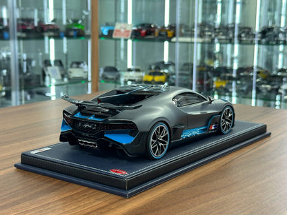 MR Collection Lamborghini Divo The Quail 2018 Configuration 1:18 Resin Model Limited 50 pcs