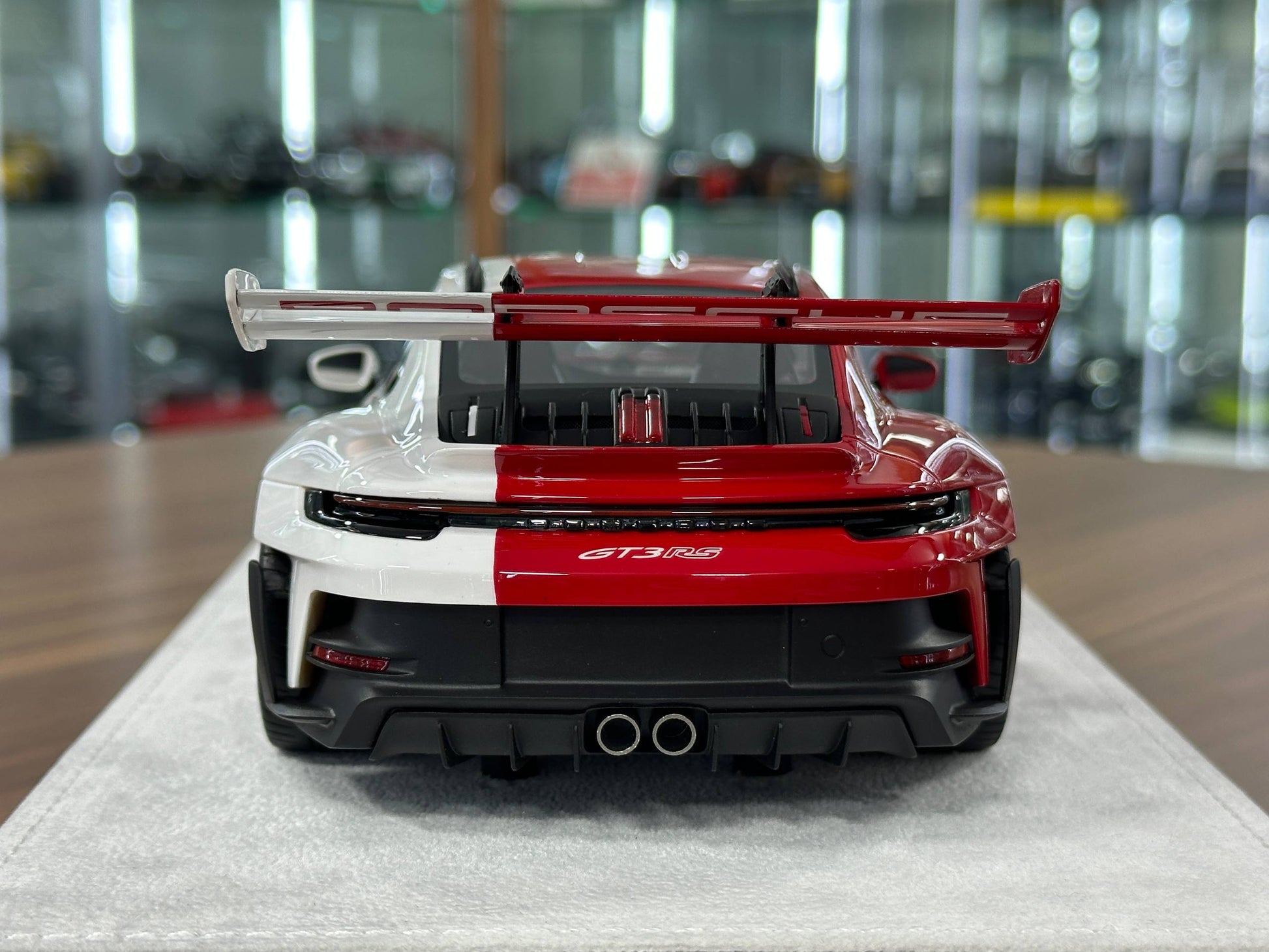 Porsche 911 GT3 RS (992.1) PEC Toronto Special Edition – FuelMe Models (Red/White, 1:18 Resin)