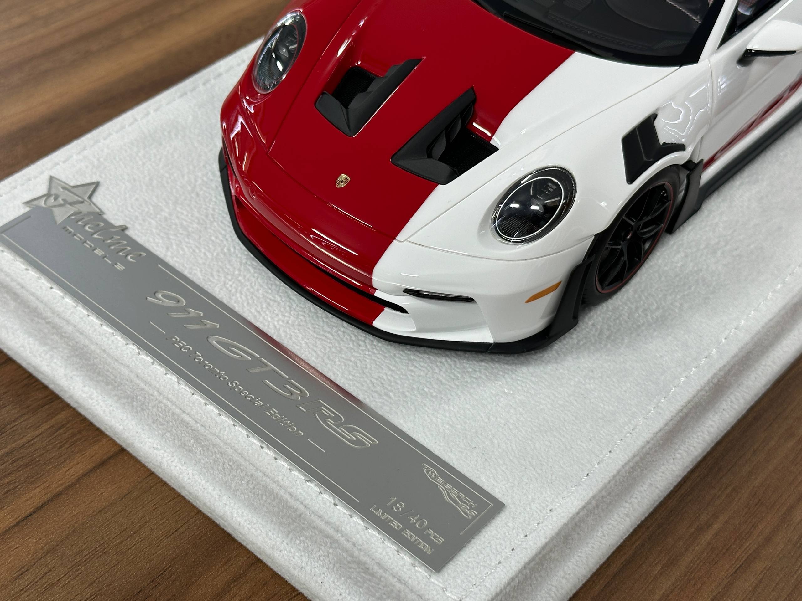 1/18 Porsche 911 GT3 RS (992.1) PEC Toronto Special Edition