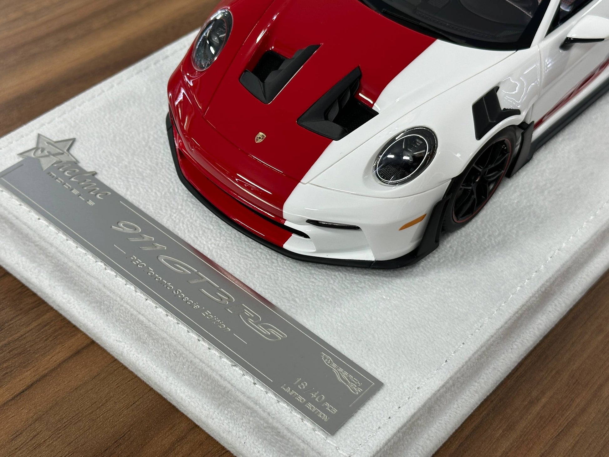 Porsche 911 GT3 RS (992.1) PEC Toronto Special Edition – FuelMe Models (Red/White, 1:18 Resin)