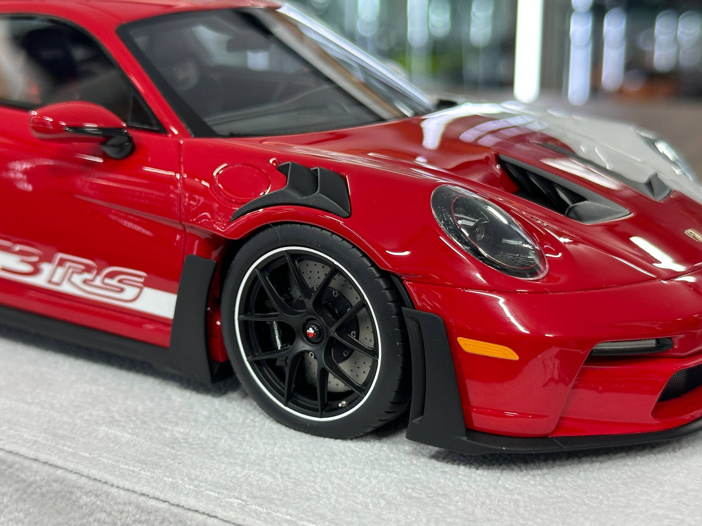 Porsche 911 GT3 RS (992.1) PEC Toronto Special Edition – FuelMe Models (Red/White, 1:18 Resin)