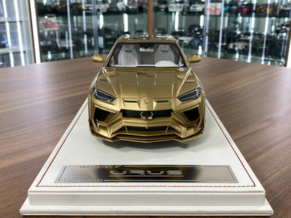 1/18 Resin– Lamborghini URUS Mansory | Davis & Giovanni | Gold Metallic | Limited 01 of 01