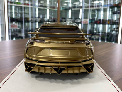1/18 Resin– Lamborghini URUS Mansory | Davis & Giovanni | Gold Metallic | Limited 01 of 01