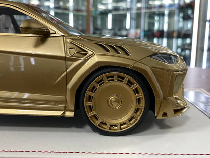 1/18 Resin– Lamborghini URUS Mansory | Davis & Giovanni | Gold Metallic | Limited 01 of 01