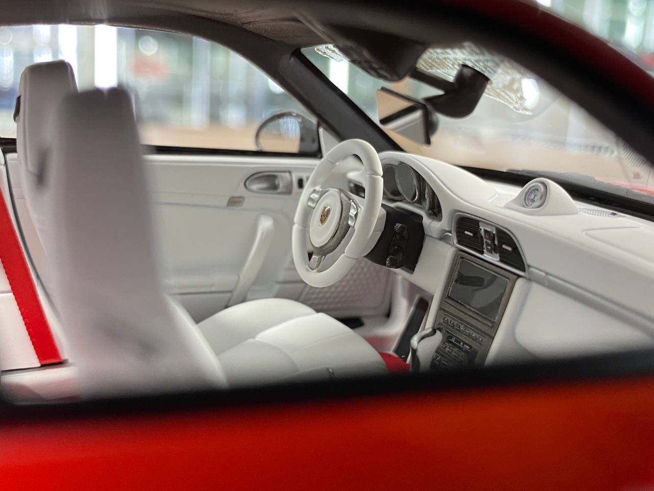 1/18 Resin – Porsche 997 Turbo | Davis & Giovanni | Candy Red / Black Glossy Carbon | Limited 1 of 1