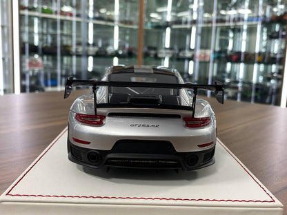 1/18 Resin – Porsche 911 GT2 RS MR | Davis & Giovanni | Silver | Limited 38