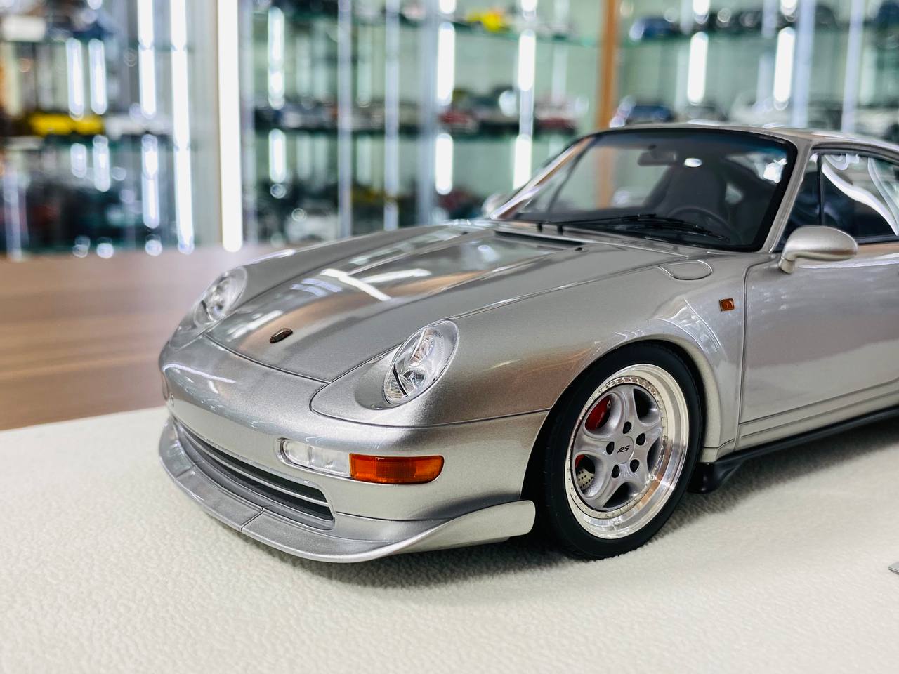 1/18 Resin - Porsche 911 (993) Carrera RS 1995 Japan Version