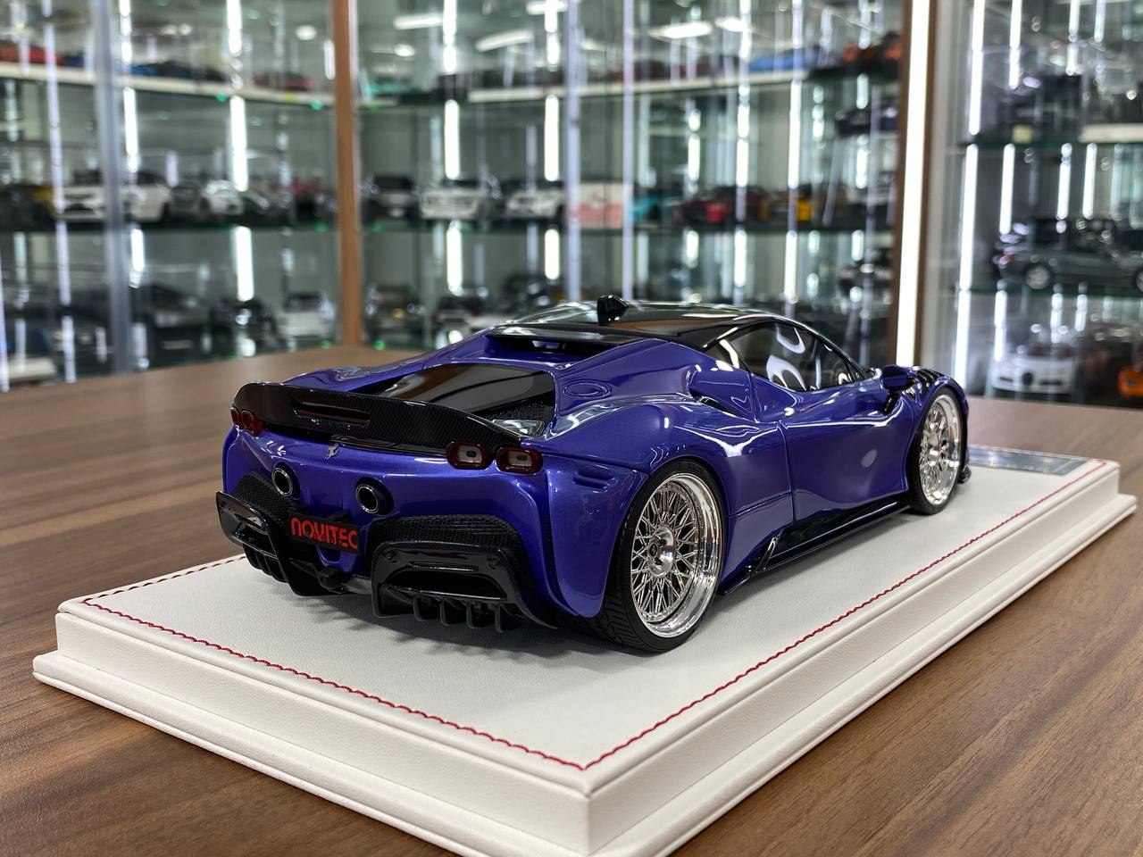 1/18 Resin – Ferrari SF90 Stradale Novitec | Davis & Giovanni | Pearl Purple Metallic, Carbon Roof | Limited 12