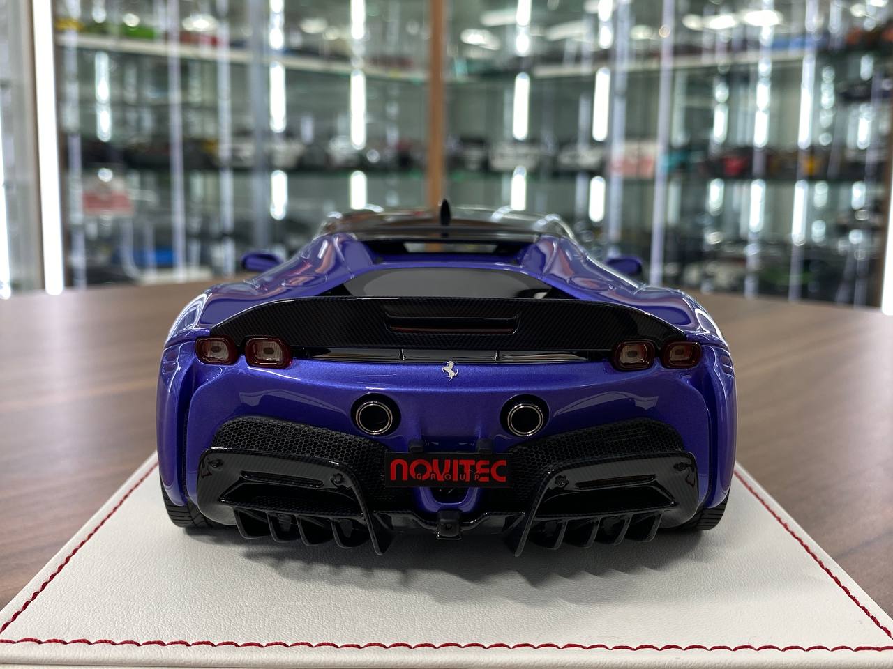 1/18 Resin – Ferrari SF90 Stradale Novitec | Davis & Giovanni | Pearl Purple Metallic, Carbon Roof | Limited 12