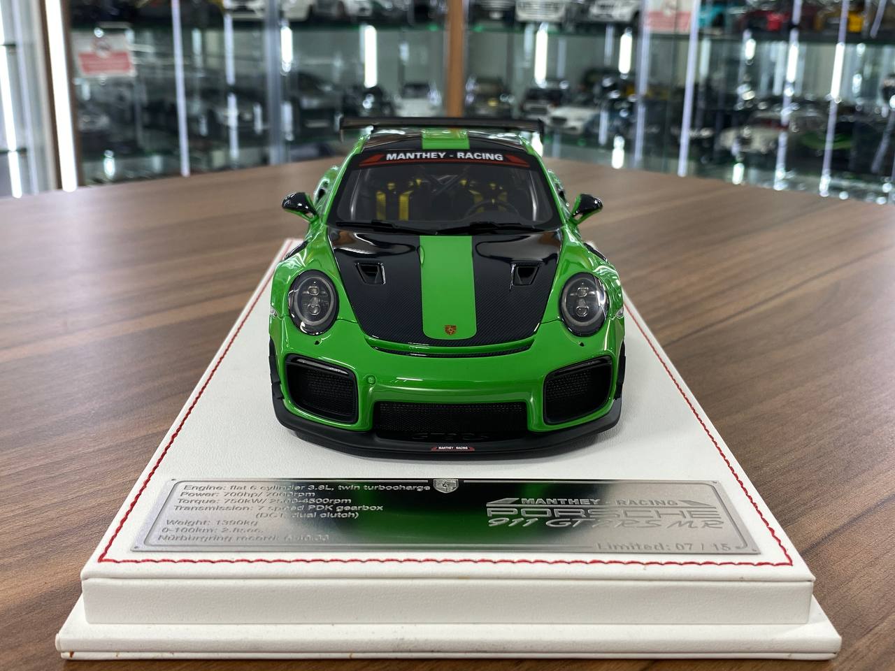 1/18 Resin  – Porsche 911 GT2 RS MR | Davis & Giovanni  | Viper Green | Limited 15