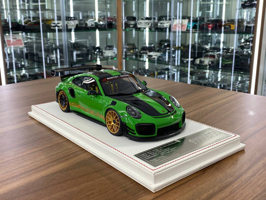 1/18 Resin  – Porsche 911 GT2 RS MR | Davis & Giovanni  | Viper Green | Limited 15
