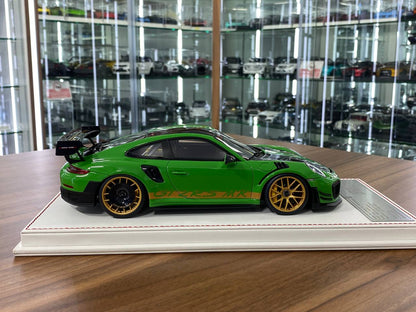 1/18 Resin  – Porsche 911 GT2 RS MR | Davis & Giovanni  | Viper Green | Limited 15