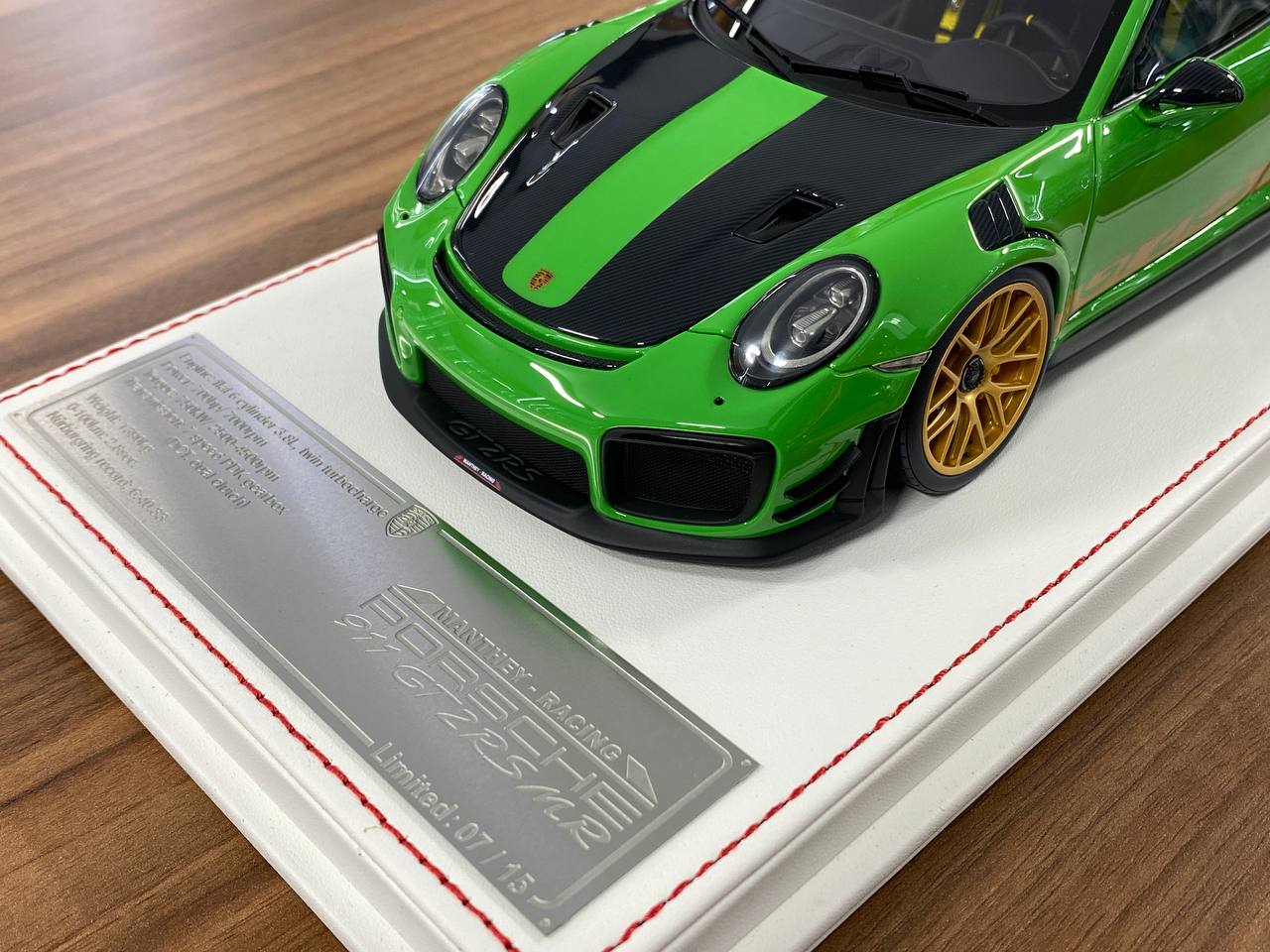 1/18 Resin  – Porsche 911 GT2 RS MR | Davis & Giovanni  | Viper Green | Limited 15