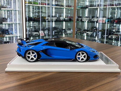 1/18 Resin Davis & Giovanni Lamborghini AVENTADOR SVJ #63 Blue with black roof & white rim Limited- 06 pcs