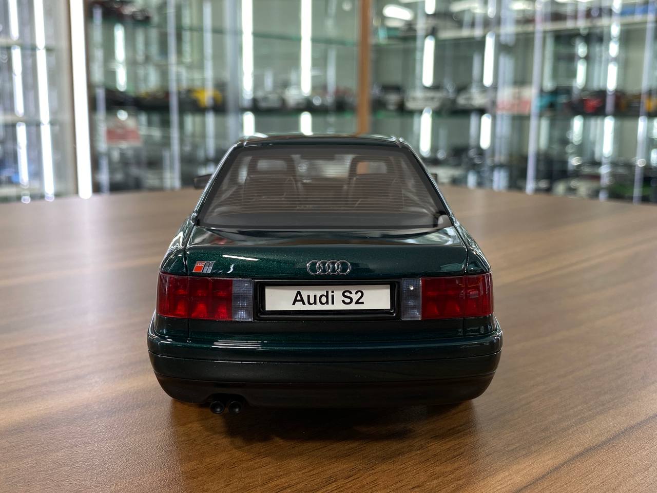 1/18 Resin Model – Audi S2 Sedan | OttO Mobile | Dark Green | Limited 2000